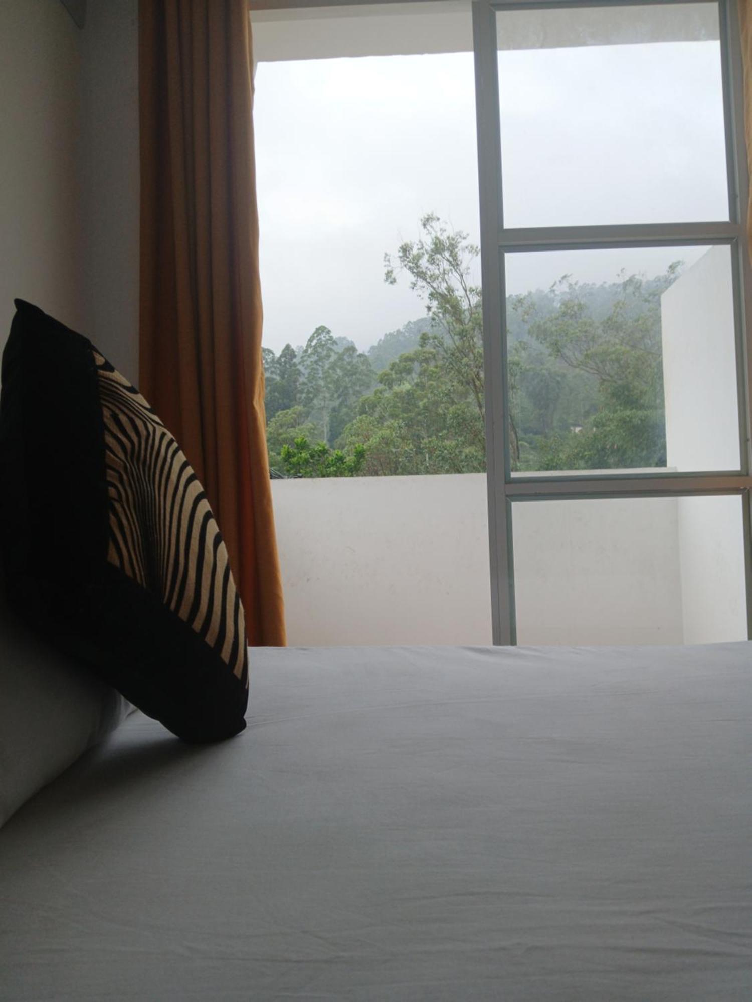 The Peak Residence Nallathanniya Buitenkant foto